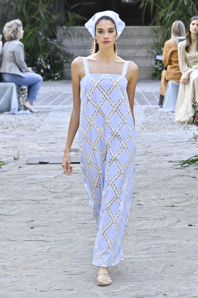LOOK 35.png