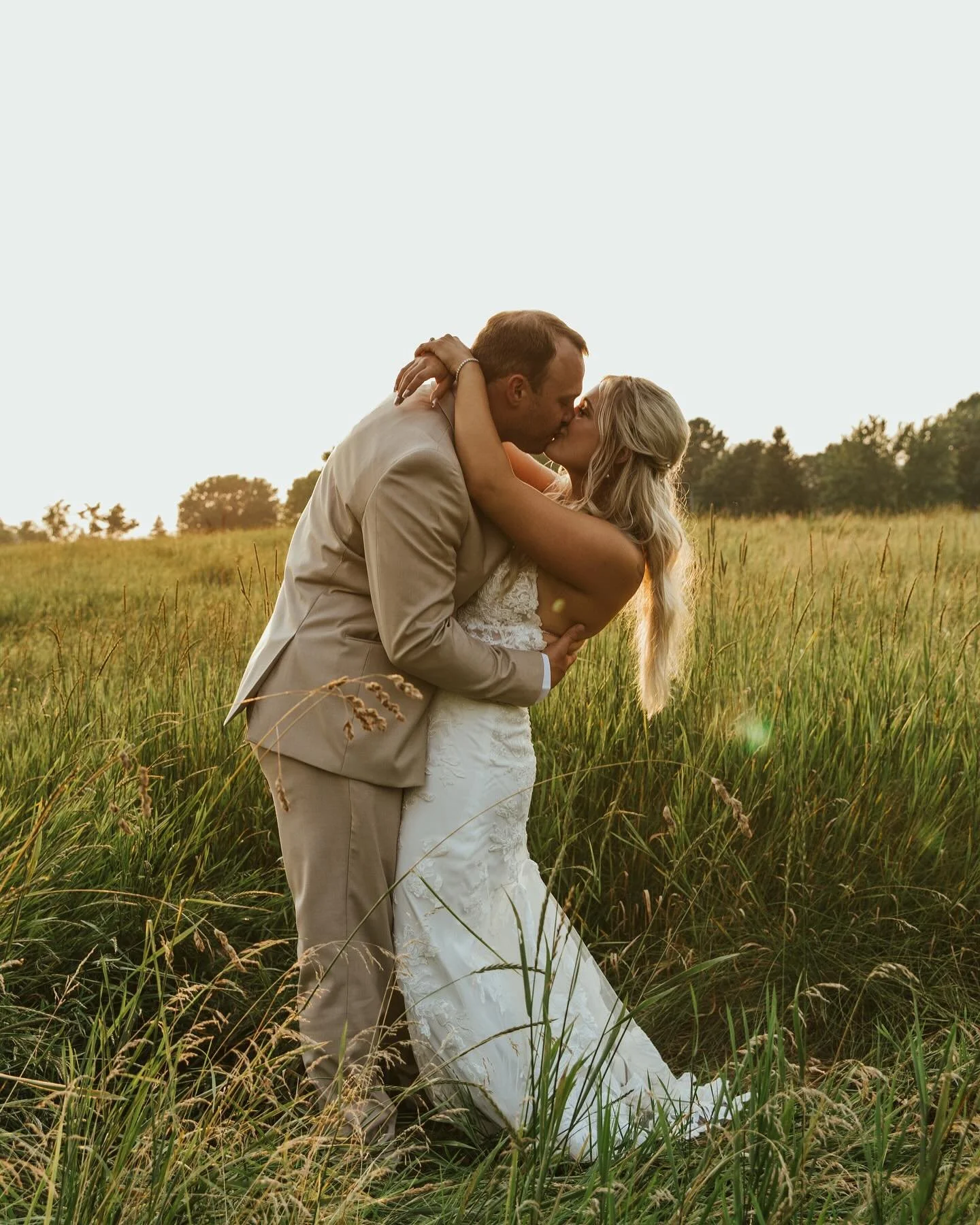 THE BREUNIGS 🤍 7.12.25
-
The wedding of our dreams at a Wisconsin supper club with the most genuine couple. So happy for these two! 🍻