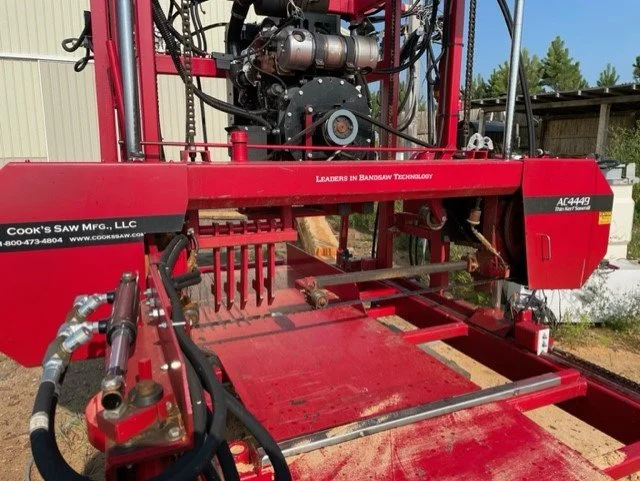 Using the blade on the Cooks AC 4449 sawmill.