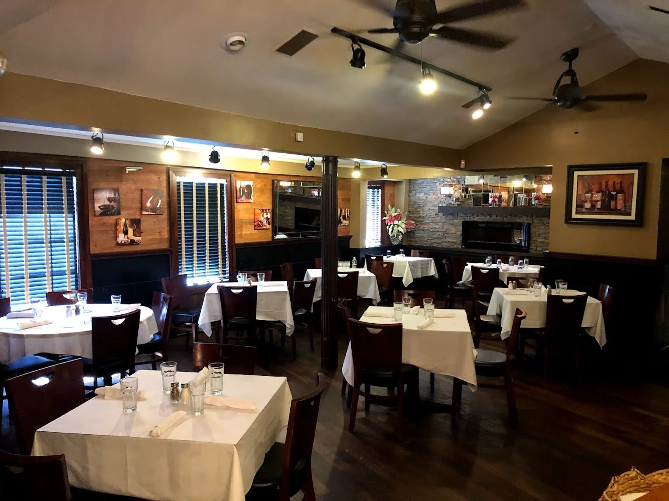 GEORGE WHITE RESTAURANT 33 BERRY HILL ROAD SYOSSET