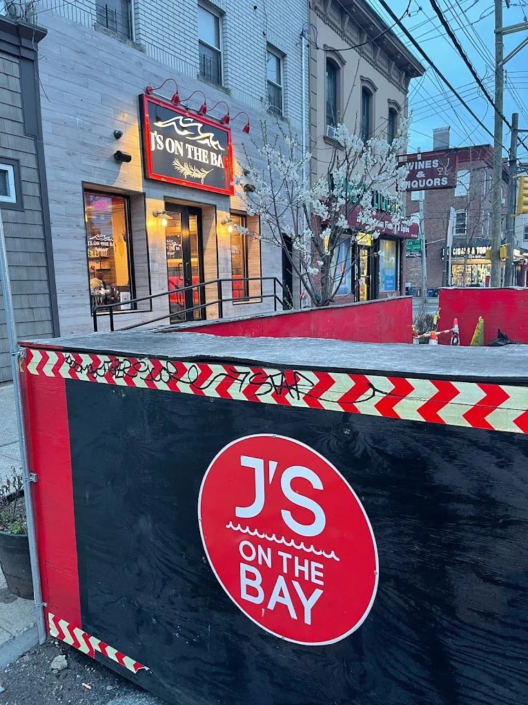 J'S ON THE BAY 1189 BAY STREET