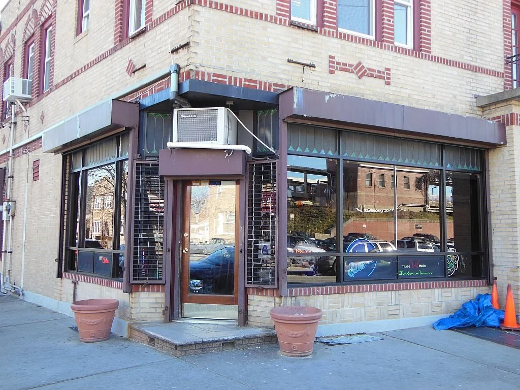 LEE'S TAVERN 60 HANCOCK STREET