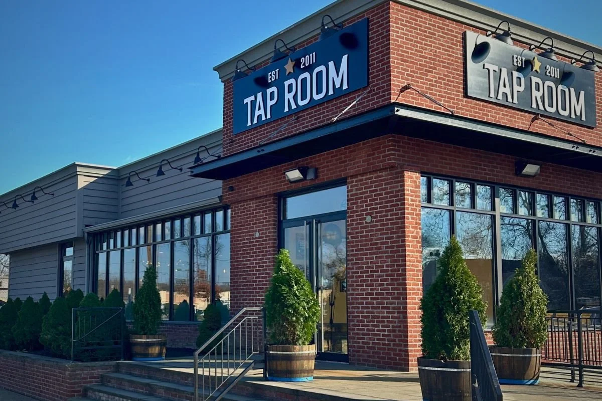 TAP ROOM 1 JERICHO TURNPIKE JERICHO