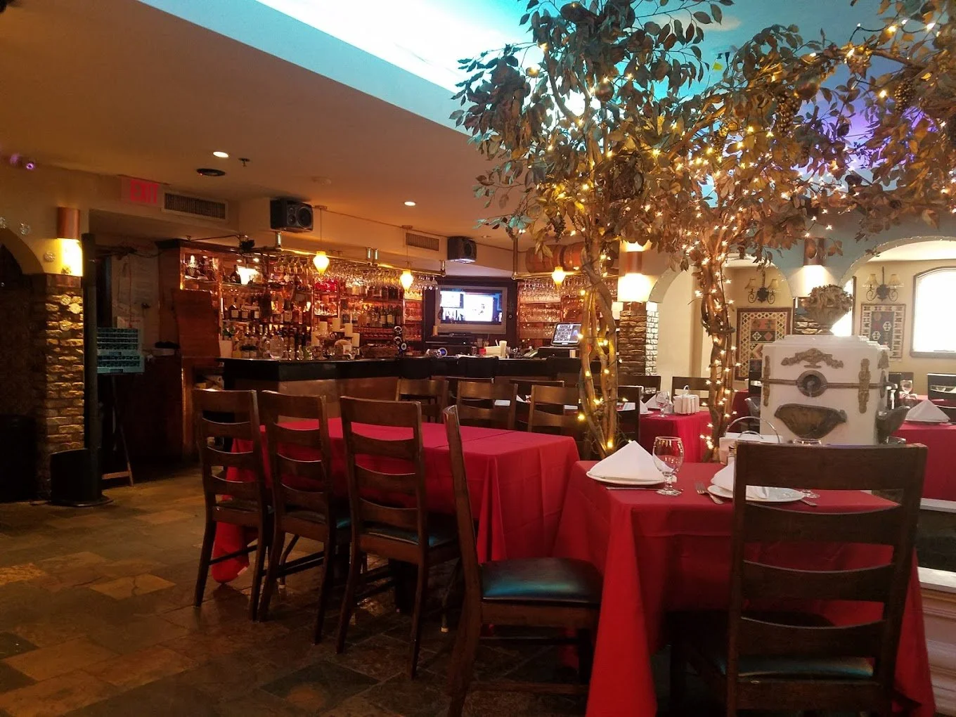 CHINAR ON THE ISLAND 283 SAND LANE