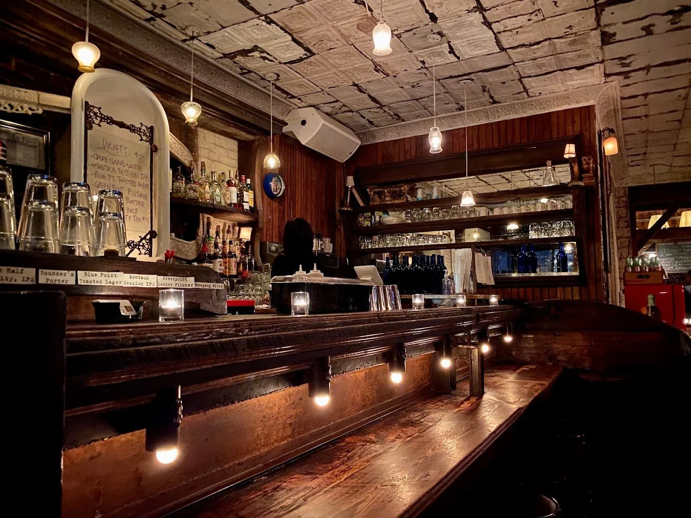 PAULIE GEE'S 60 GREENPOINT AVENUE