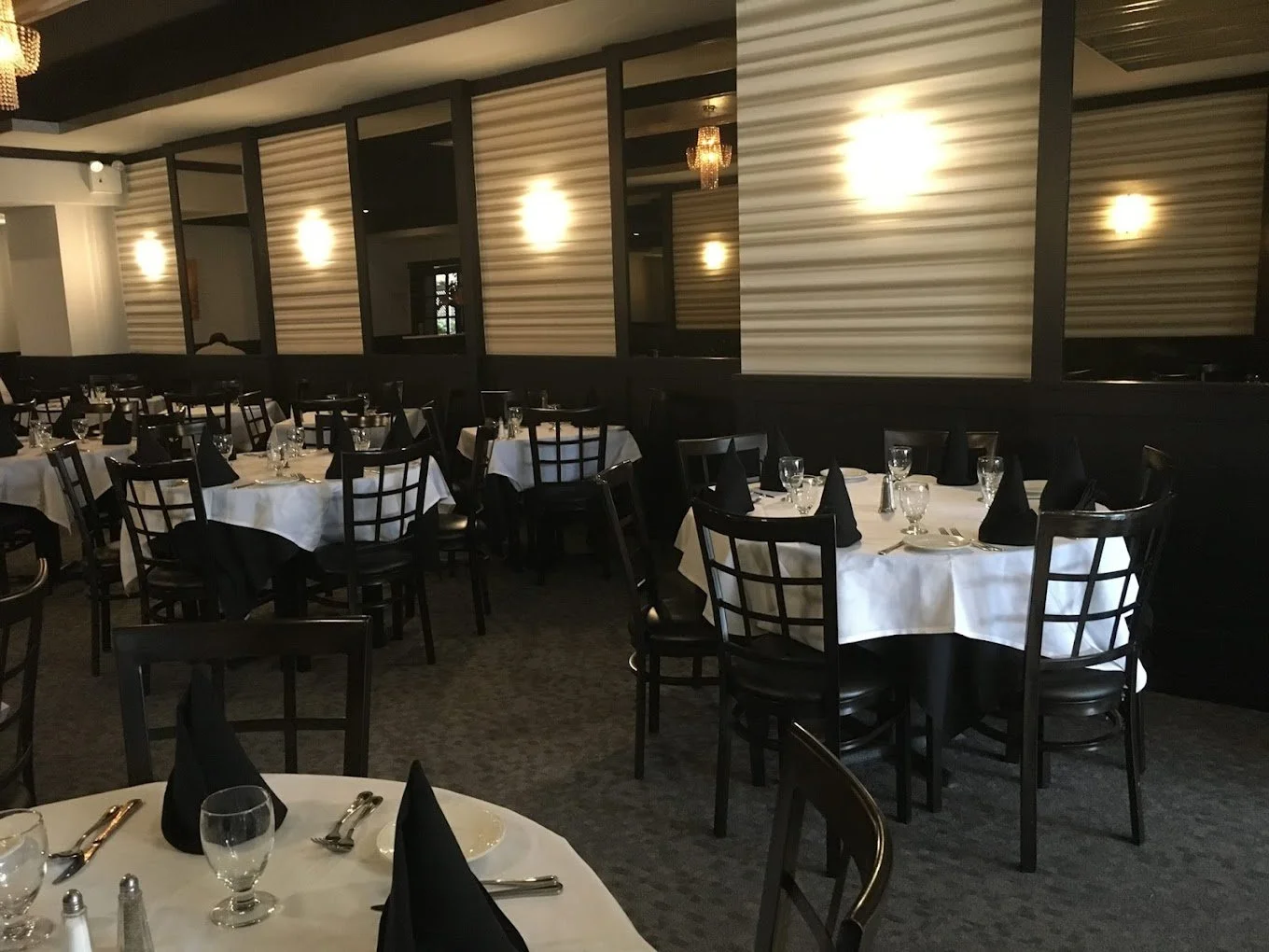 DOLCE VITA 5811 AVENUE N