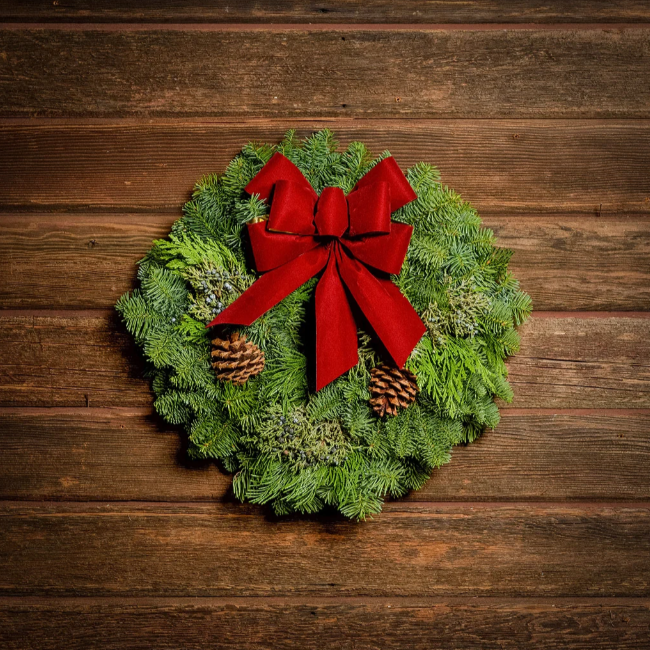 Red-18-Window-Wreath-02.png