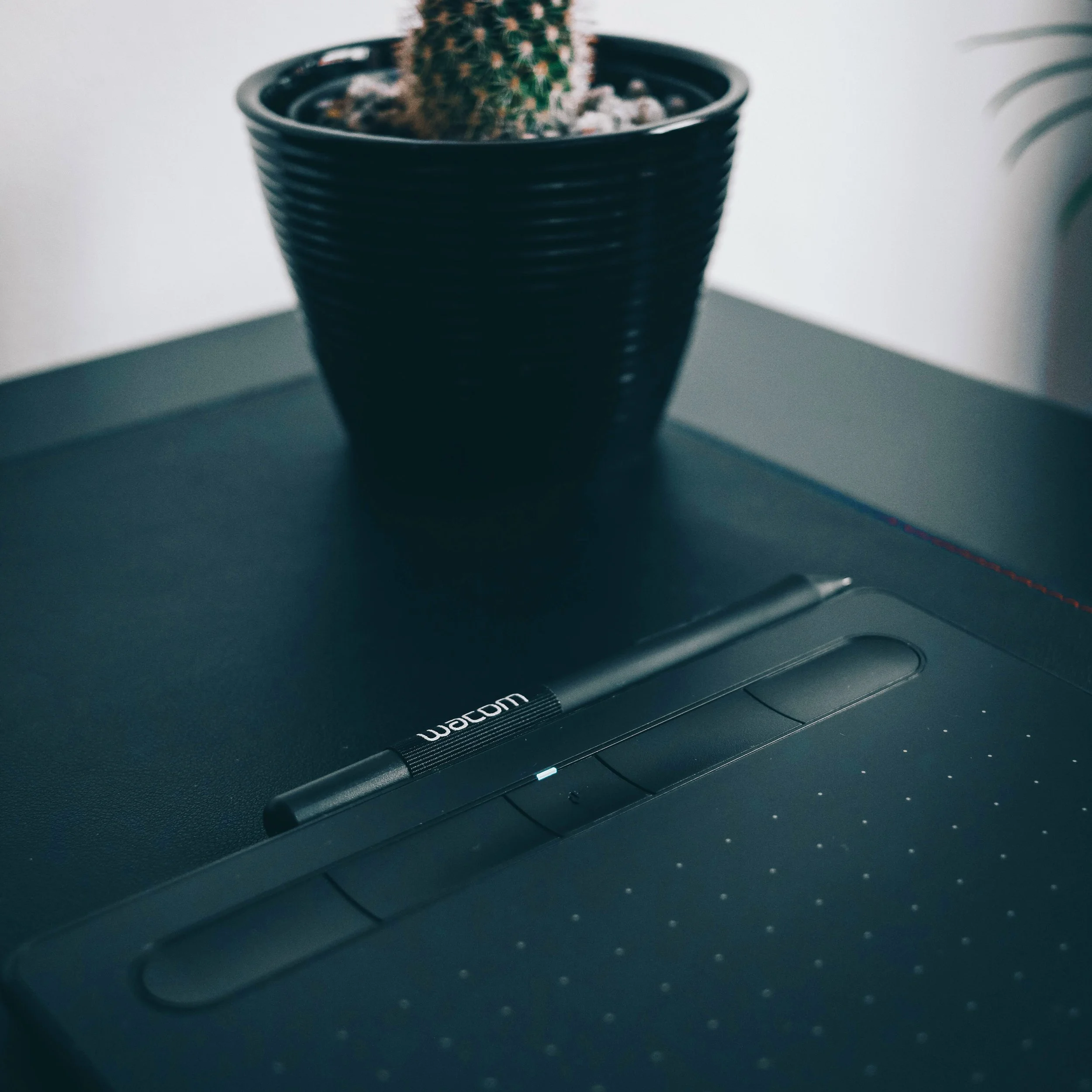 Wacom Intuos Pro drawing tablet and pen
