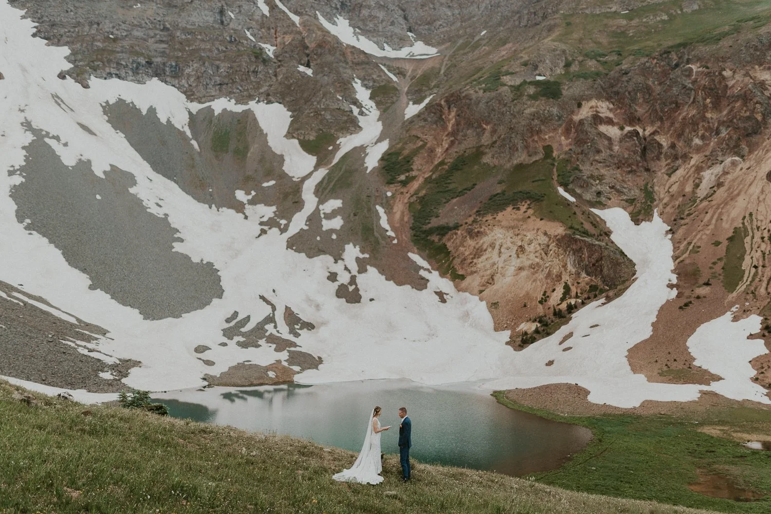 couple eloping in the san juan mountains