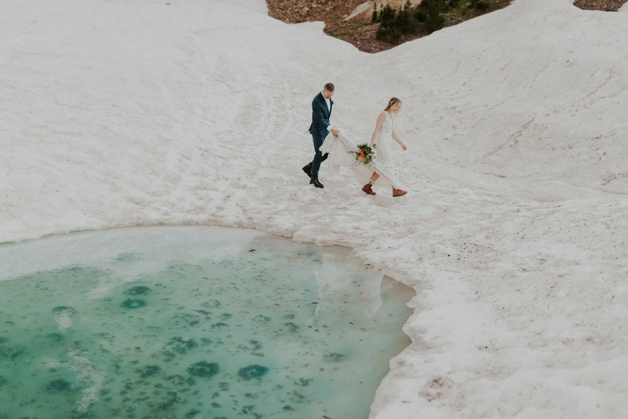 couple eloping in silverton