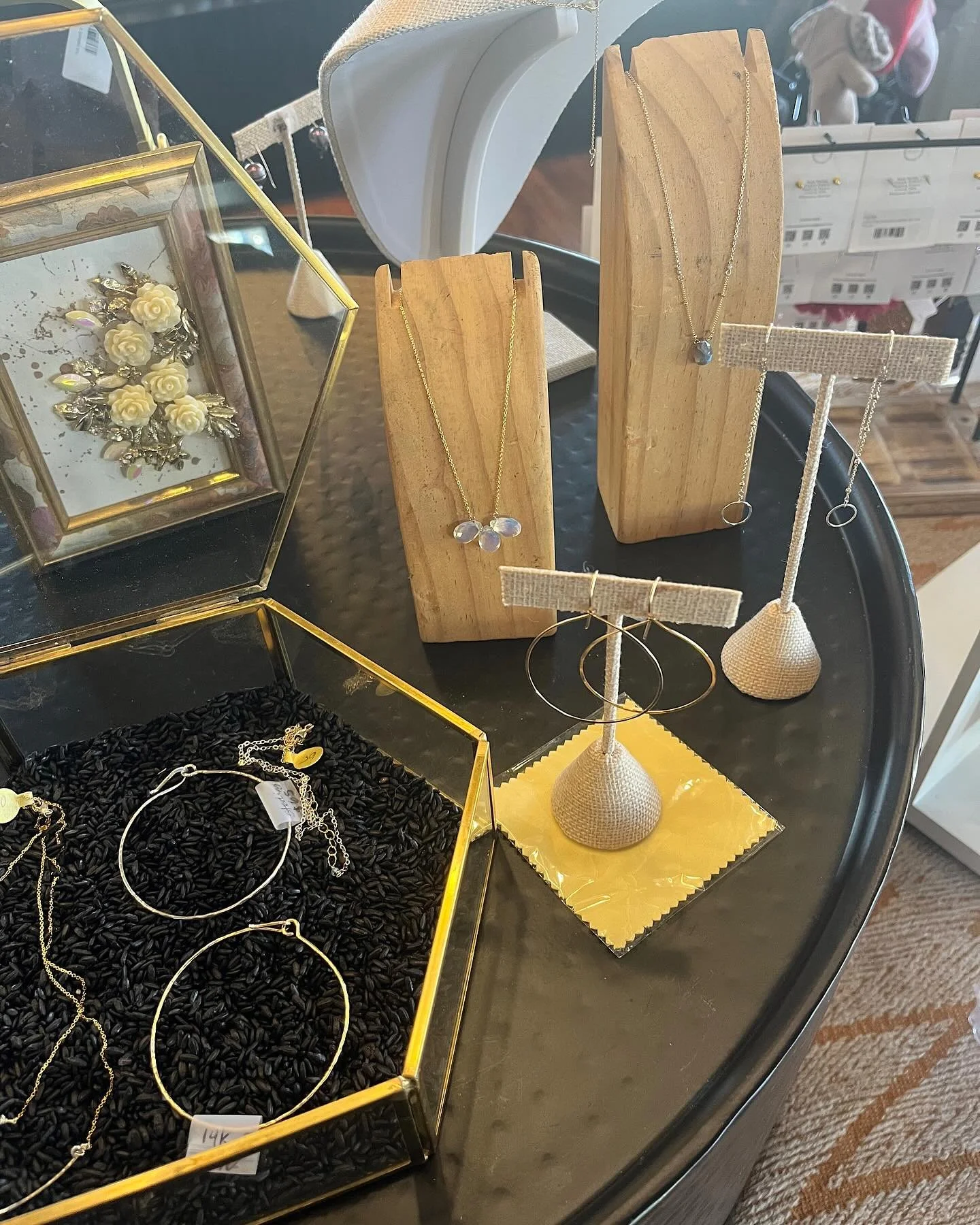 SLM offers a wide array of unique jewelry pieces&mdash; from fun &amp; casual to upscale &amp; elegant! Each piece will make the perfect gift&hellip; to yourself or for your special someone!💘 
Valentines Day is only a few weeks away and Sand Lake Me