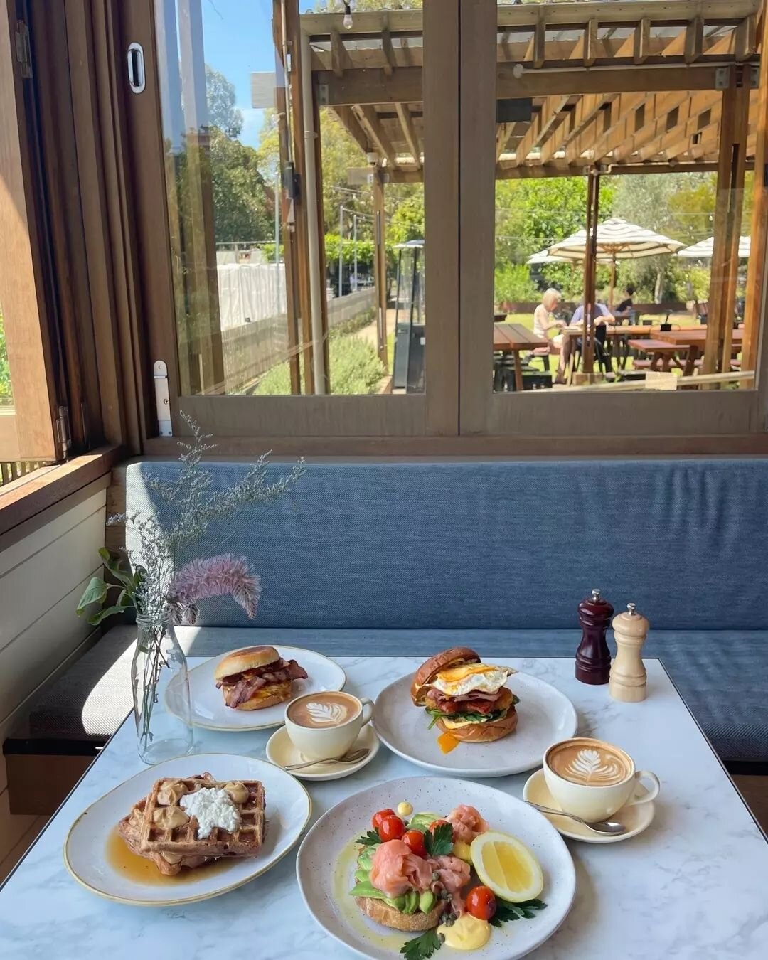 Breakfast views in the #Innerwest&nbsp;🍳
Farm Cafe is open for Breakfast daily, sit in the Dining Room, on The Yard, or by @pocketcityfarms.
Cook-to-order Breakfast Menu available from Wed-Sunday.

⭐Salmon &amp; Avo Smash
⭐Protein Waffle&nbsp;
⭐Brek