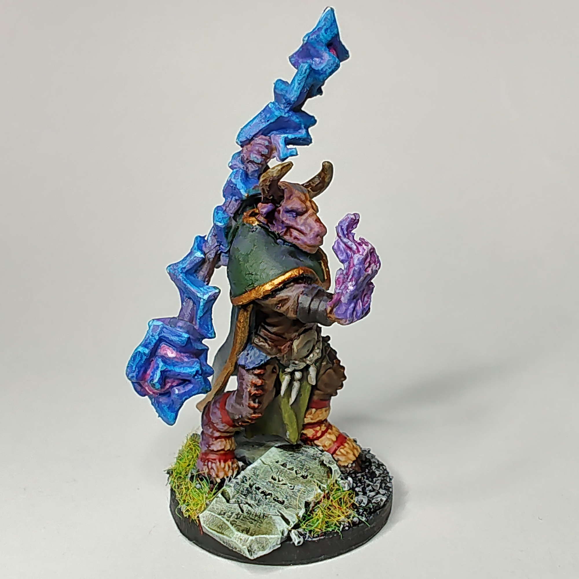 mr-mwizard-front_right-painted.png