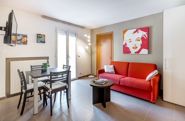 Suite 21-1.jpg