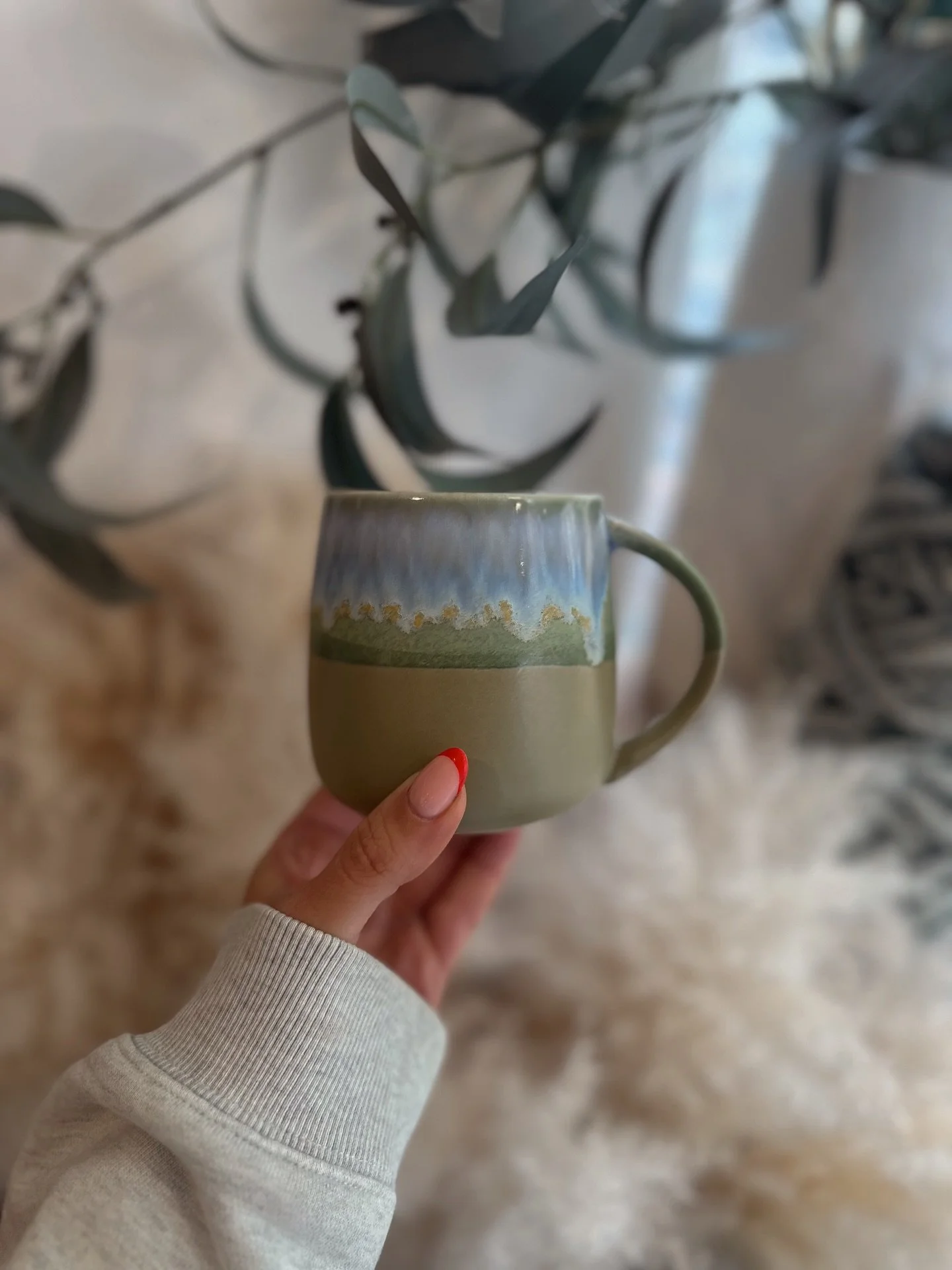 The popular Cloe mug ✨ the rounded shape and the calm play of colours create a harmonious expression where each cup is different ☕️🌿 

Available in store 🐚 

#seapurslane #homeware #lifestyle #living #cosy #teatime #coffee #gifts #giftideas #bridpo