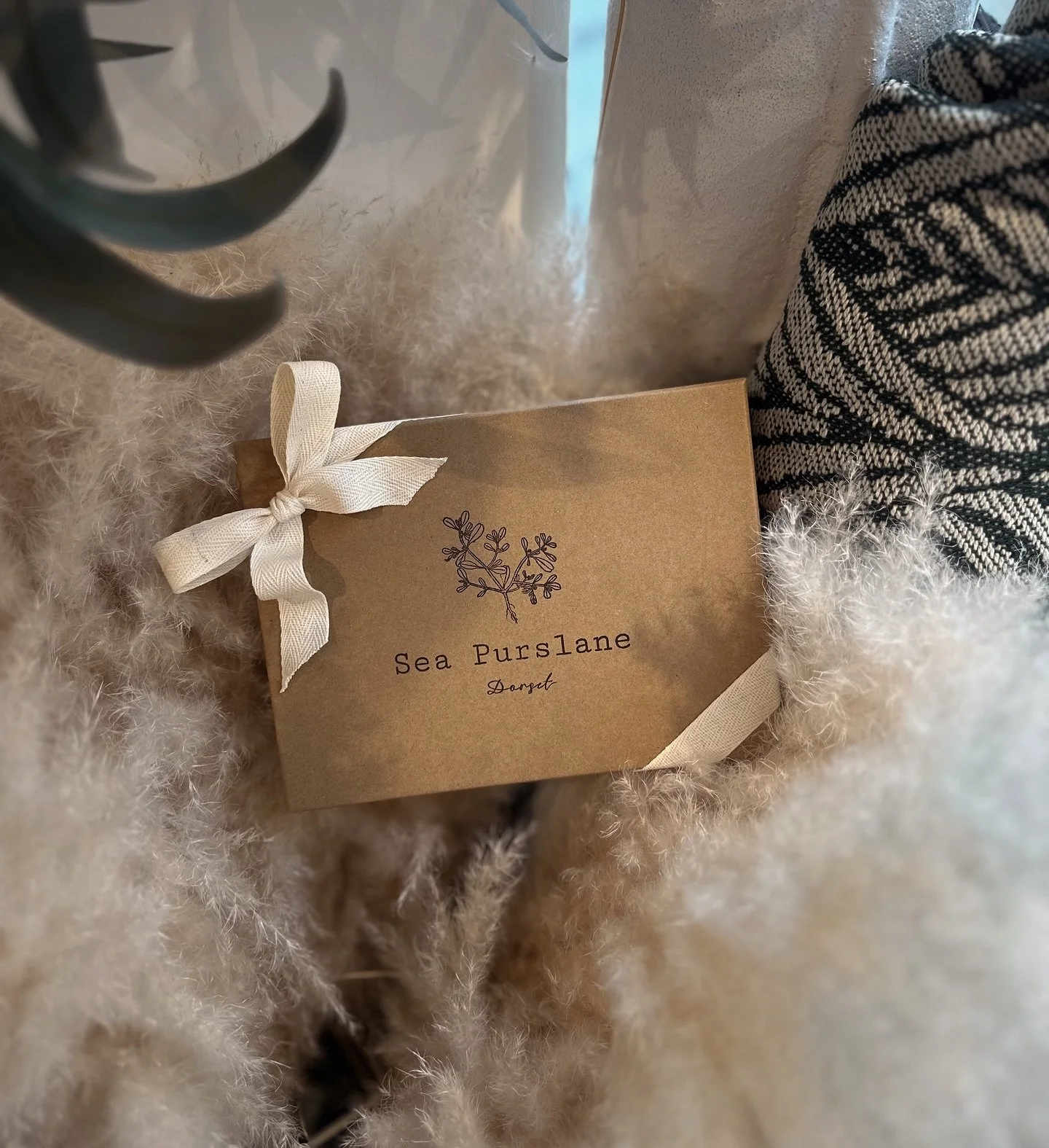 It&rsquo;s almost Christmas, our favourite time of year! 🎄💫

Nothing makes us happier than curating the perfect gift box for your favourite people ✨

#giftboxes #gifts #christmasgift #carefullycurated #giftingmadeeasy #christmasshopping #giftshop #