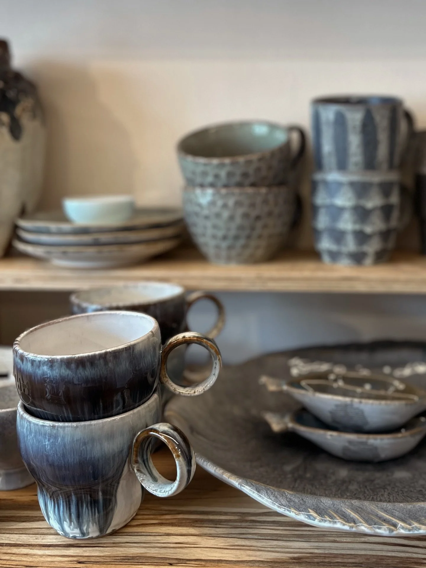 A sneak peek of some lovely new additions that arrived this week ✨ 

Open today in West Bay 10am-5pm 🐚 

#westbay #homeinterior #newarrivals #gifts #lovedorset