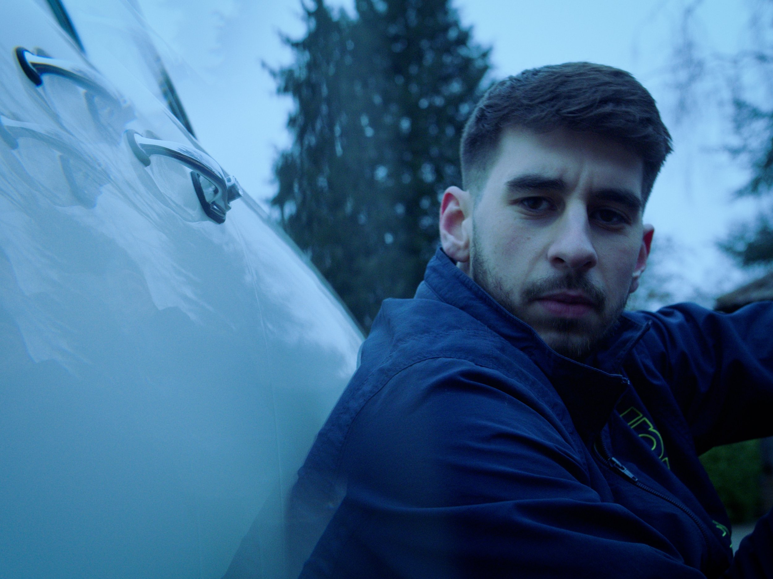 Sequence 01.00_01_36_04.Still051.jpg