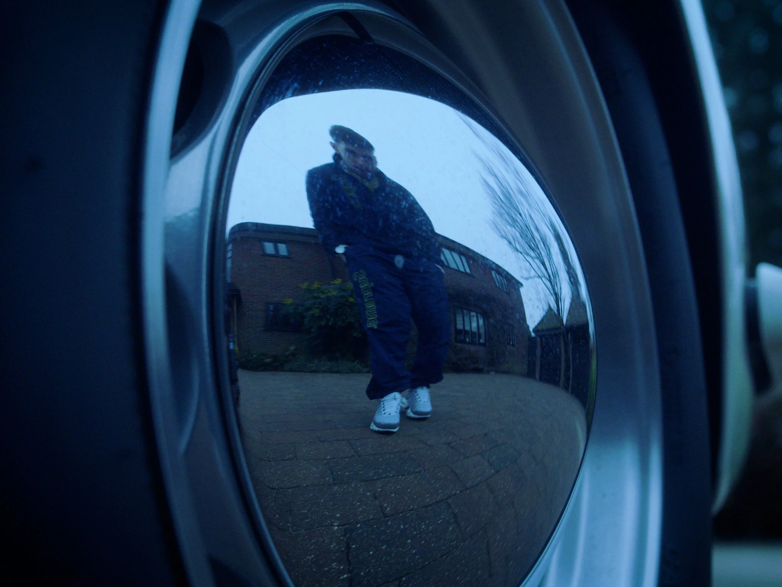 Sequence 01.00_02_13_12.Still041.jpg