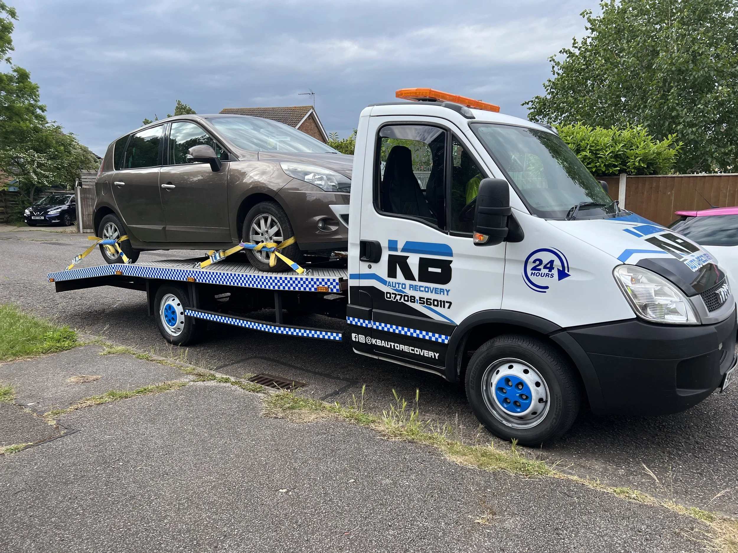 KB Auto Recovery Roadside Recovery Delivery Service UK