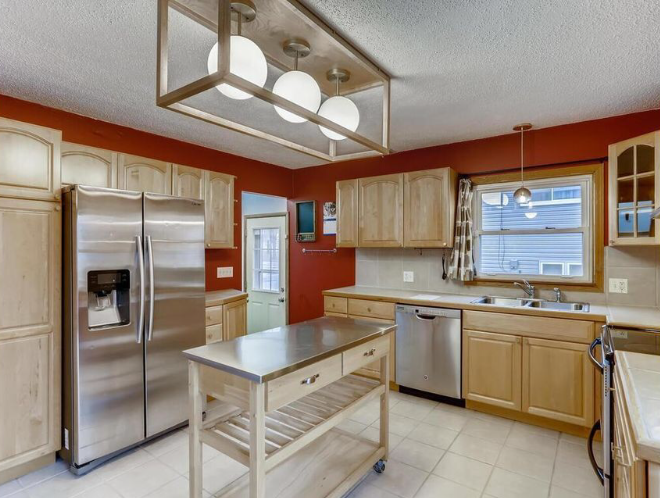 Kitchen light fixture