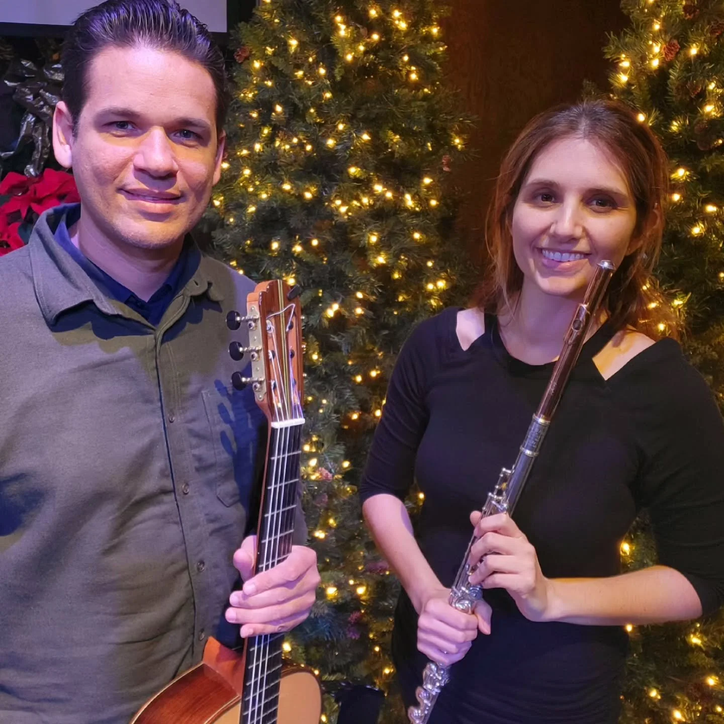 I'm dreaming of a musical Christmas and I'm looking forward to the glorious concerts this season!
#christmasmusic #fluteandguitar #christmasparty #noel #dreamingofawhitechristmas