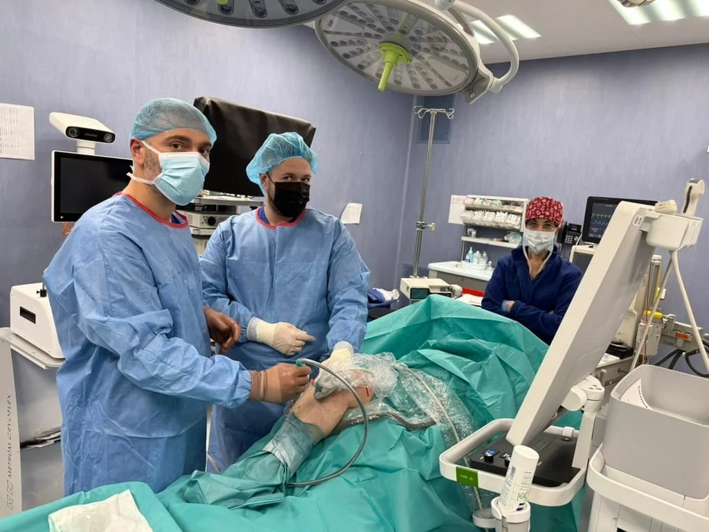 Криоаблация при гонартроза – иновативен метод за контрол на болката в коляното Първа по рода си процедура в Югоизточна България