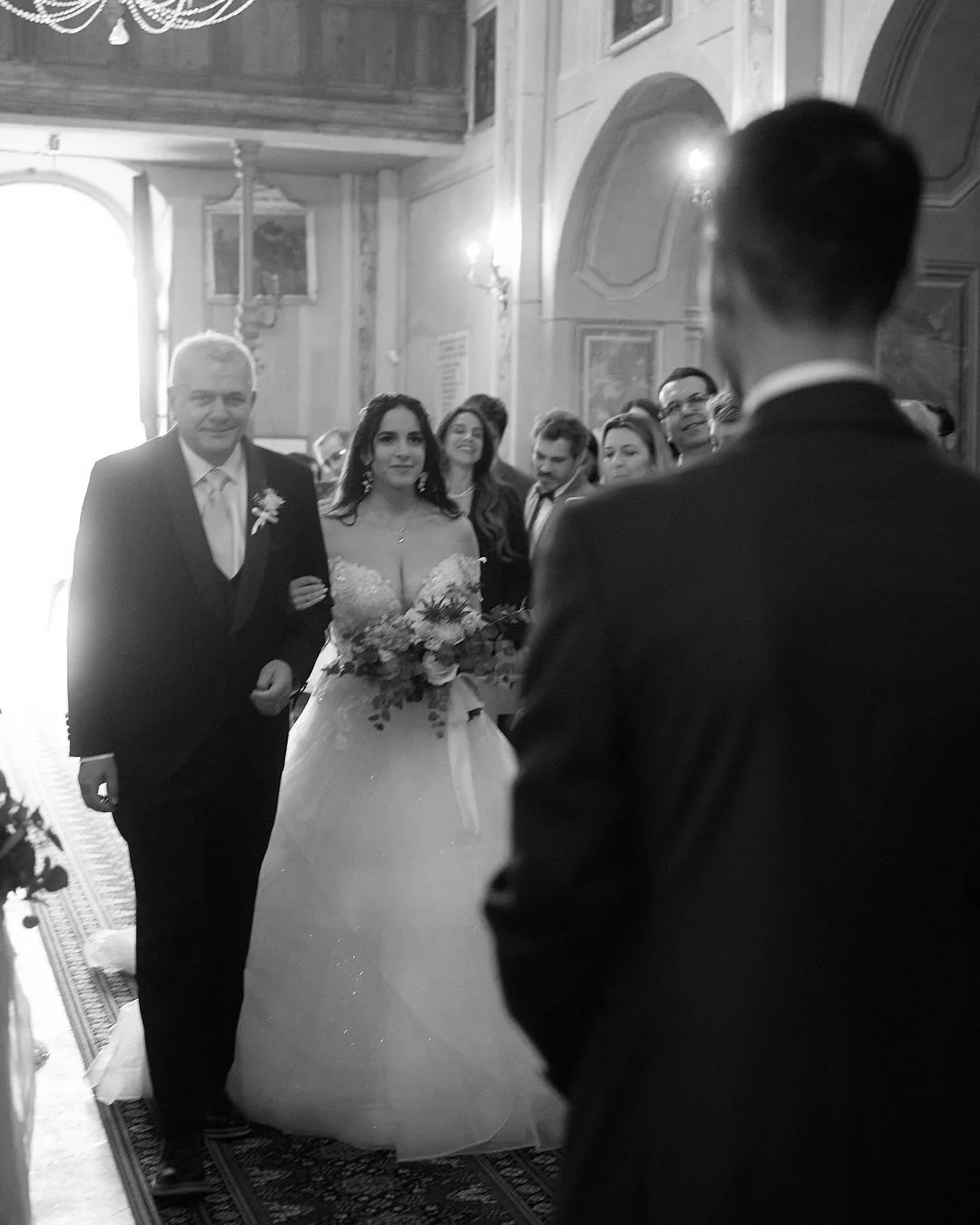 Interpretare una realt&agrave; immaginaria | Rappresentare una verit&agrave; ideale.

E &mdash; M | Wedding

Make-up &mdash; @saragellini_makeupartist 
Hairstyle &mdash; @ruben_style_ 
Videomaker &mdash; @weddinlove_ig 
Flowers &mdash; @la.fioreria 
