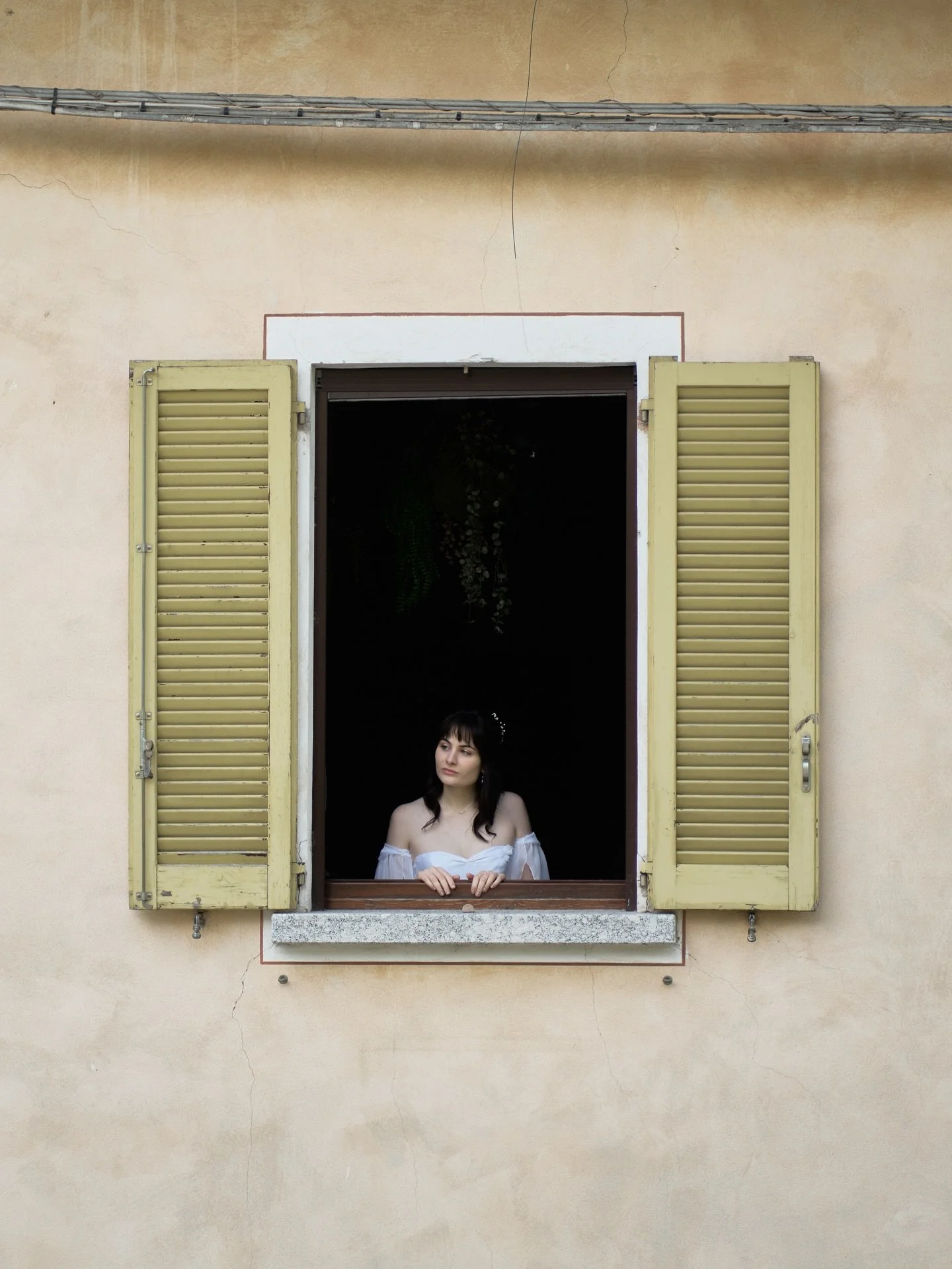 Is it you, Juliet?

Venue &mdash; @trattoriailportico.it 

#wedding #weddingphotographer #italyweddingphotographer #italywedding
