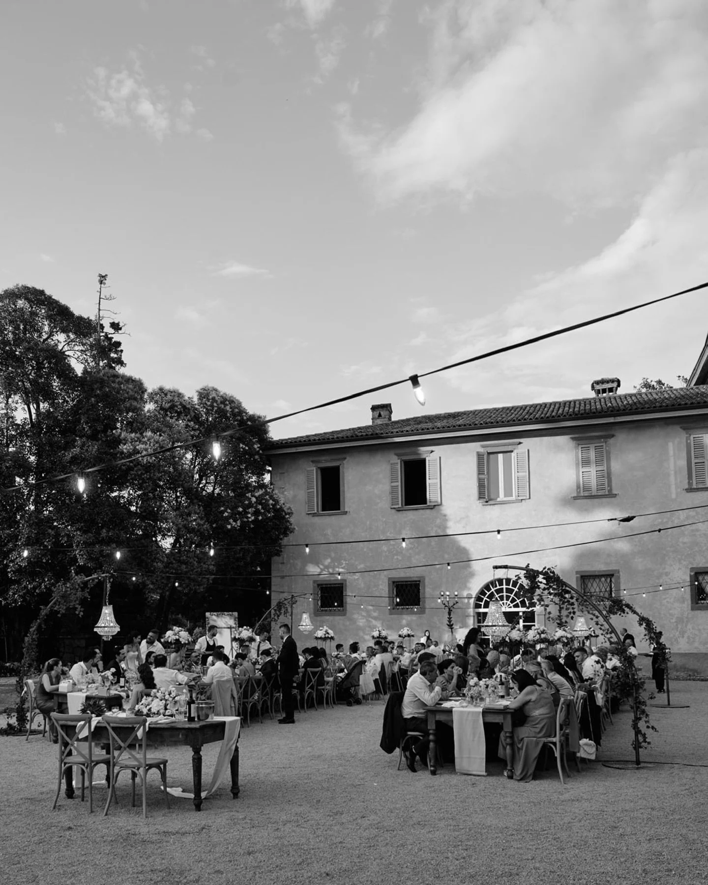 Dinner caos

Wedding at Villa Malliana

Venue &mdash; @villa_malliana 

#wedding #matrimonio #villamalliana #italyweddingphotographer