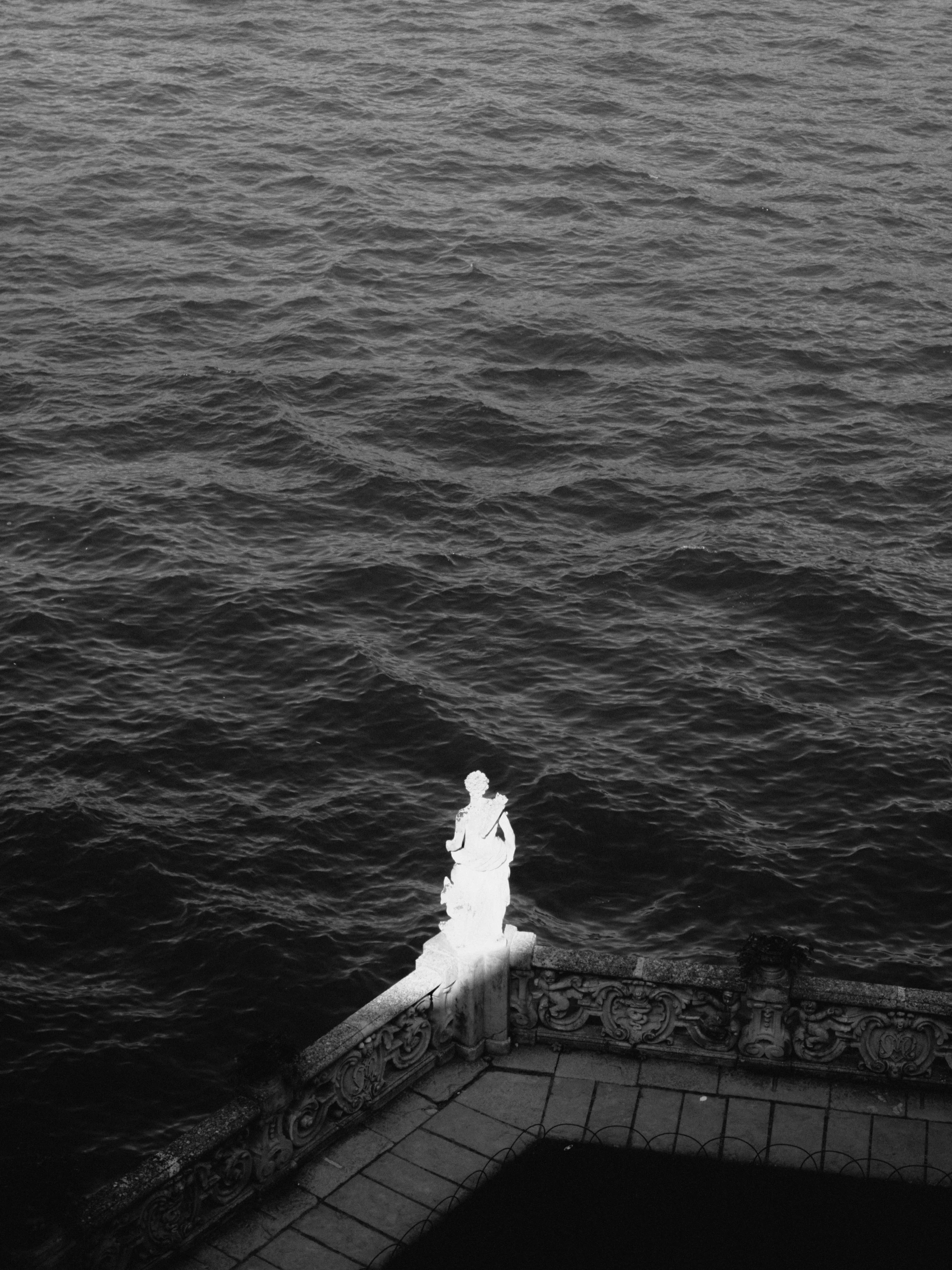 TRENT _ PARKE / ?

#statue #lakecomo #trentparke