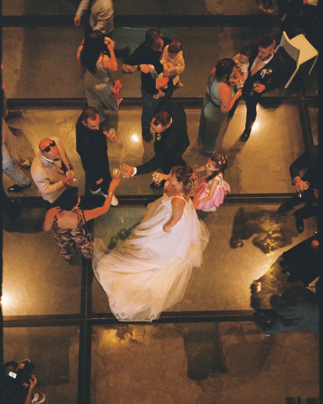 COMO _ VA LA / VIDA?

Planner &mdash; @jiyuwedding 
Venue &mdash; @convento_dei_neveri 

#wedding #analog #weddingphotographer #italyweddingphotographer