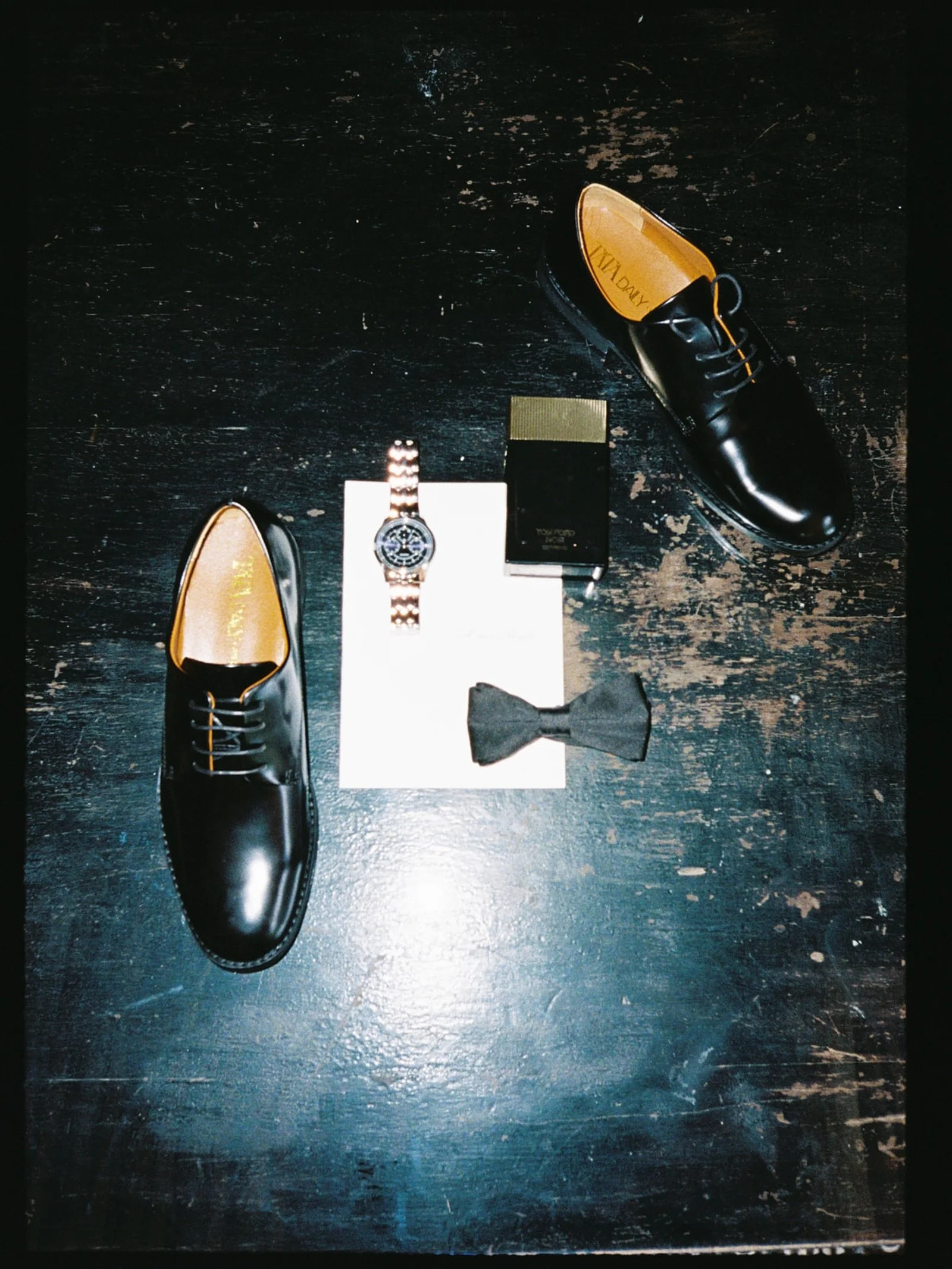 GROOM / STARTER _ PACK

Venue &mdash; @giardinilapergola 
Groom &mdash; @aryanistic 

#flatlay #weddingflatlay #groom #weddingdetail