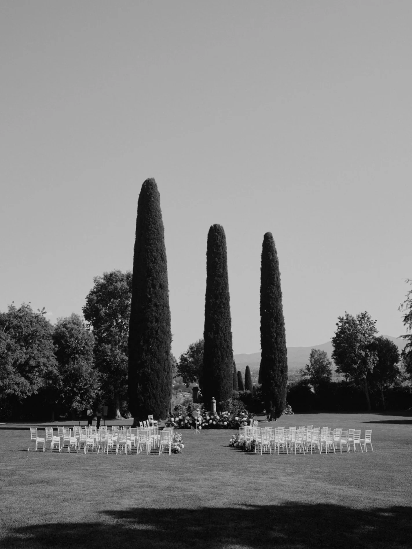 EVERYTHING / IN ITS RIGHT _ PLACE

Venue &mdash; @labadiola 
Planner &mdash; @jiyuwedding 
Flowers &mdash; @jiyufiori_ 
Music &mdash; @music_bonusmalus 
Makeup &mdash; @anishachenetmakeup 
Content &mdash; @ladolcevita_contentcreator 

#tuscanywedding