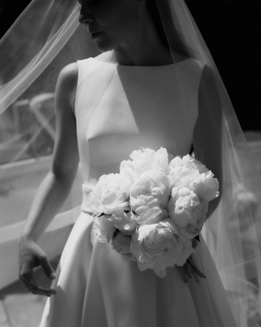 A _ QUIET / CROWD

Flowers &mdash; @mariencomilano 
Bride Dress &mdash; @lesposedigio 
Makeup | Hair &mdash; @maddalenadevito / @marcov_hair 

#wedding #milan #churchwedding #weddingphotography