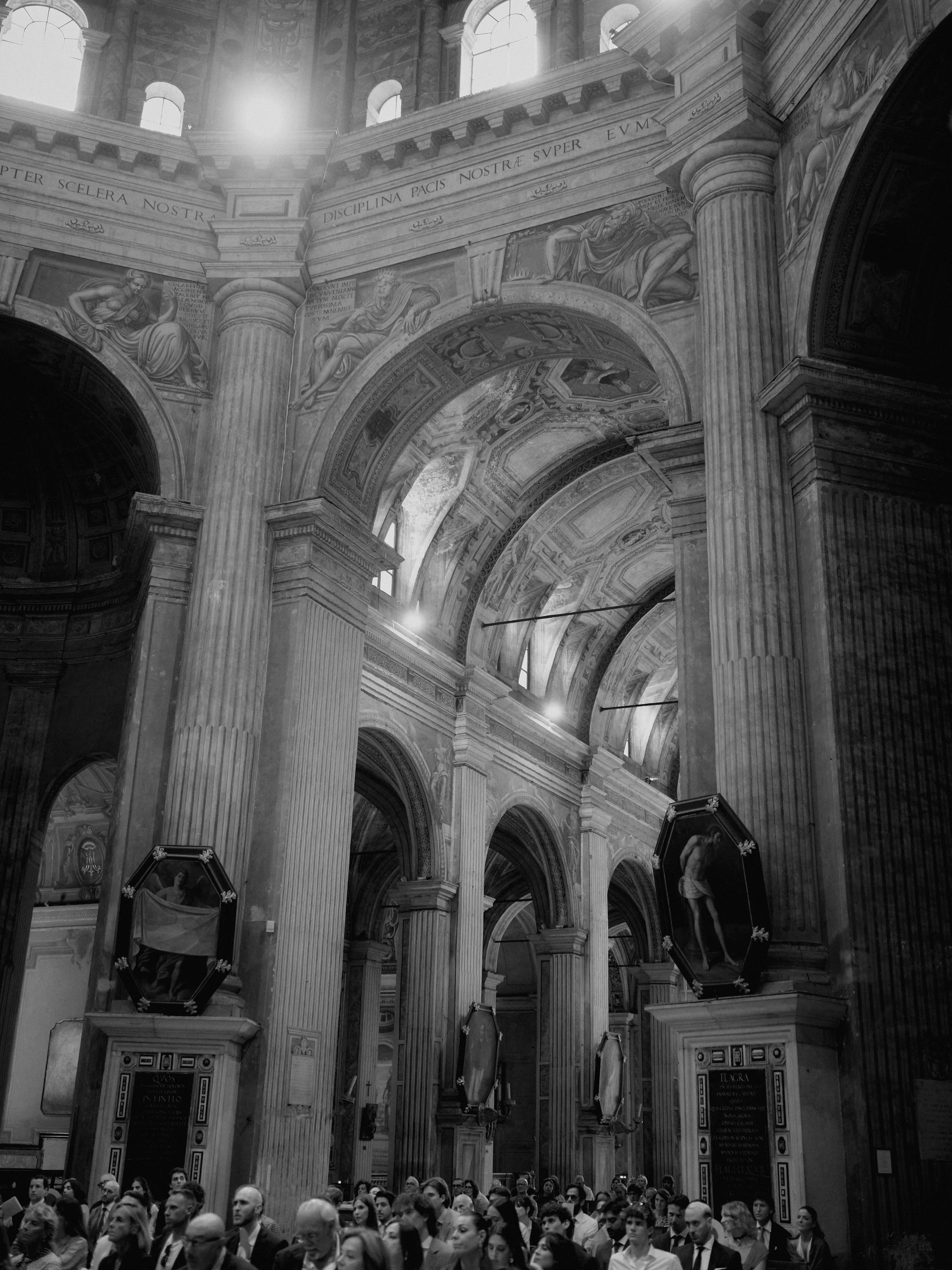 DISCIPLINA _ PACIS / NOSTRAE _ SUPER EUM

#wedding #church #weddingphotographer #ceremony