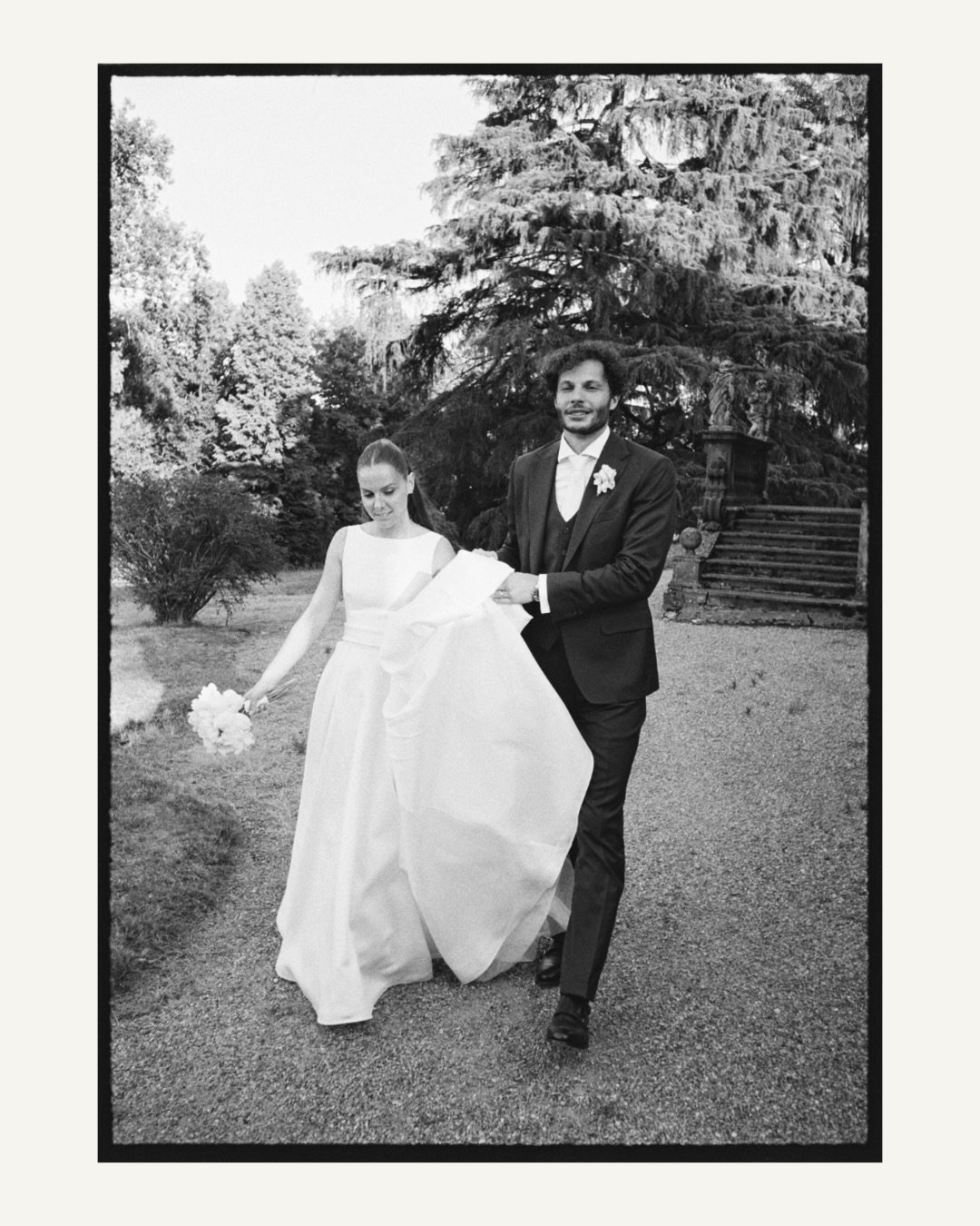 I _ DON'T / MIND

Venue &mdash; @villa_spallettitrivelli_arcore 
Bride Dress &mdash; @lesposedigio 
Music &mdash; @denlacava 
Catering &mdash; @mariencomilano 

#wedding  #weddingphotography #weddingphotographer #villaspallettitrivelli