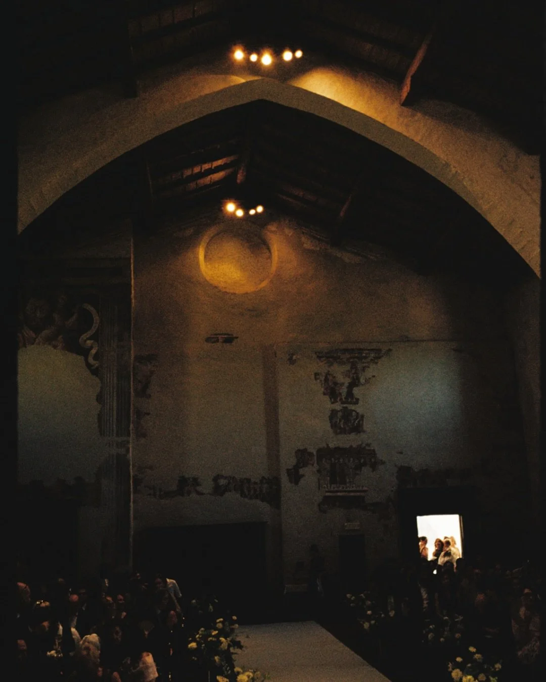 _ SIT DOWN / STAND UP

#wedding #church #weddingphotography #weddingphotographer