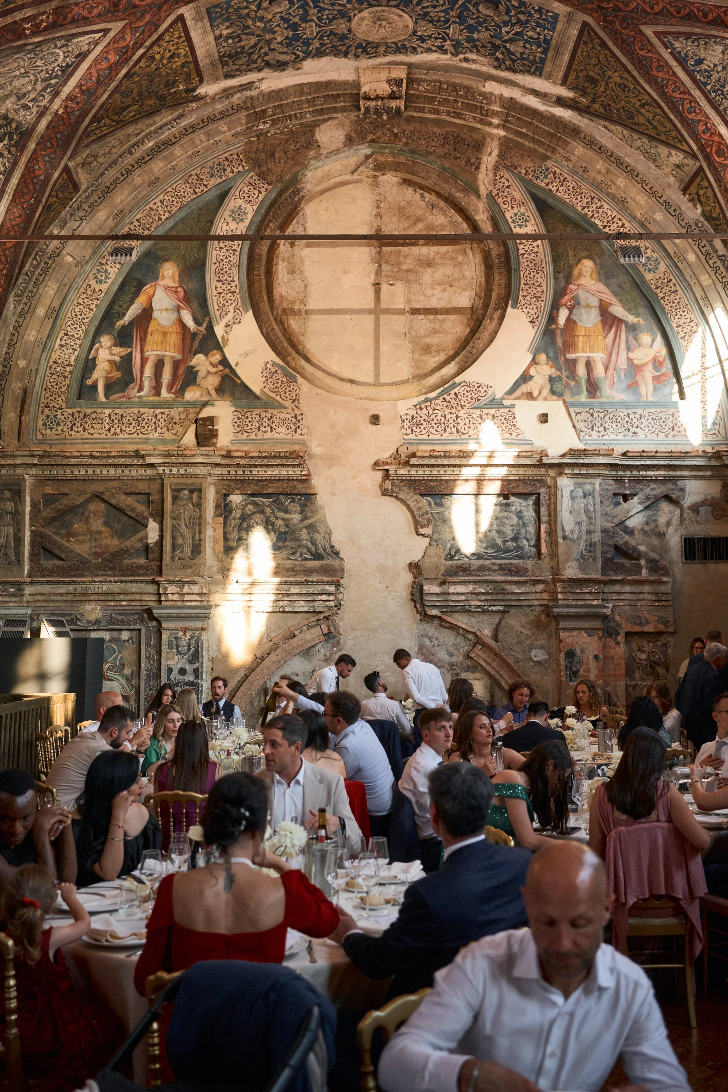 Villa Antona Traversi: Una Location da Sogno per il tuo Matrimonio