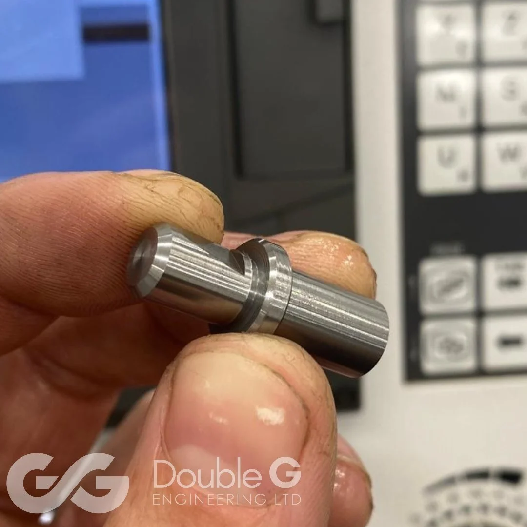 Here is another example of how attention to detail drives quality.

This wobble broach bank is produced from M2 High Speed Steel, with a whistle notch formed using a custom-made milling cutter to achieve the exact geometry required. 

Whilst a standa