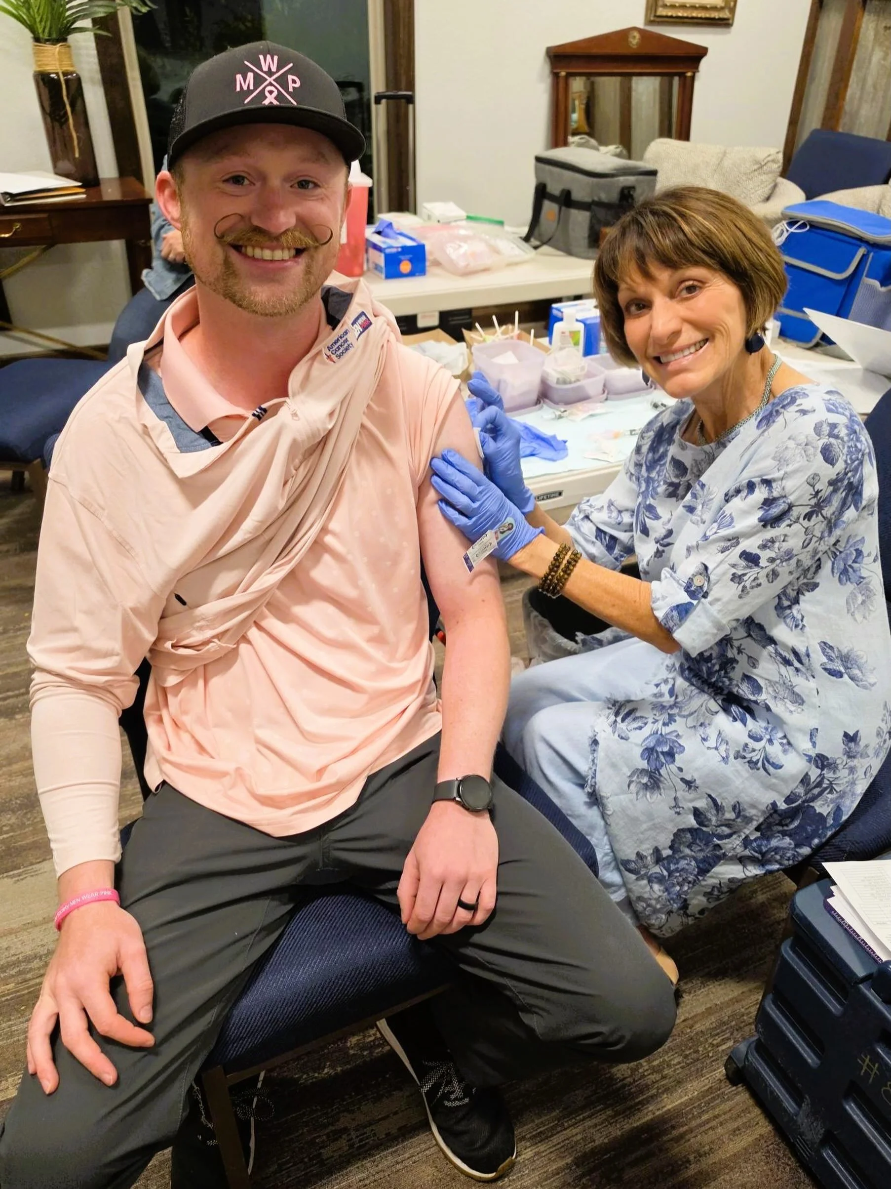 Have you gotten your flu shot? Chris Bowers of the @eugeneemeralds has! Cascade Health Wellness Coordinator Karen Knowlton and her team have been out in the community serving up flu and COVID shot clinics at local employers.

Notice Chris&rsquo; pink