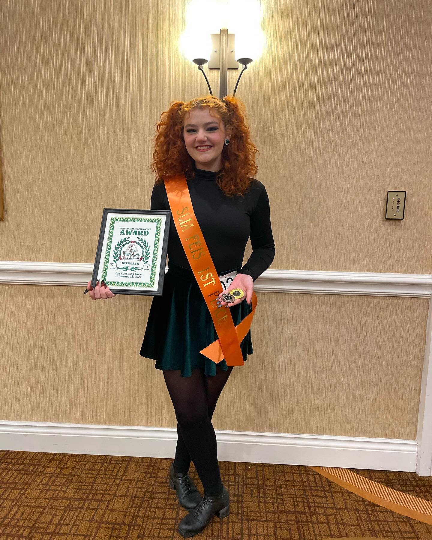 ✨SHANNON✨ First place this weekend at the #sliafeis! Followed up by a second and fourth on day two! Halfway to Open!! Keep pushing for those goals 🥇 #dancegoals #irishdance #hardworkpaysoffs #collegeirishdancers