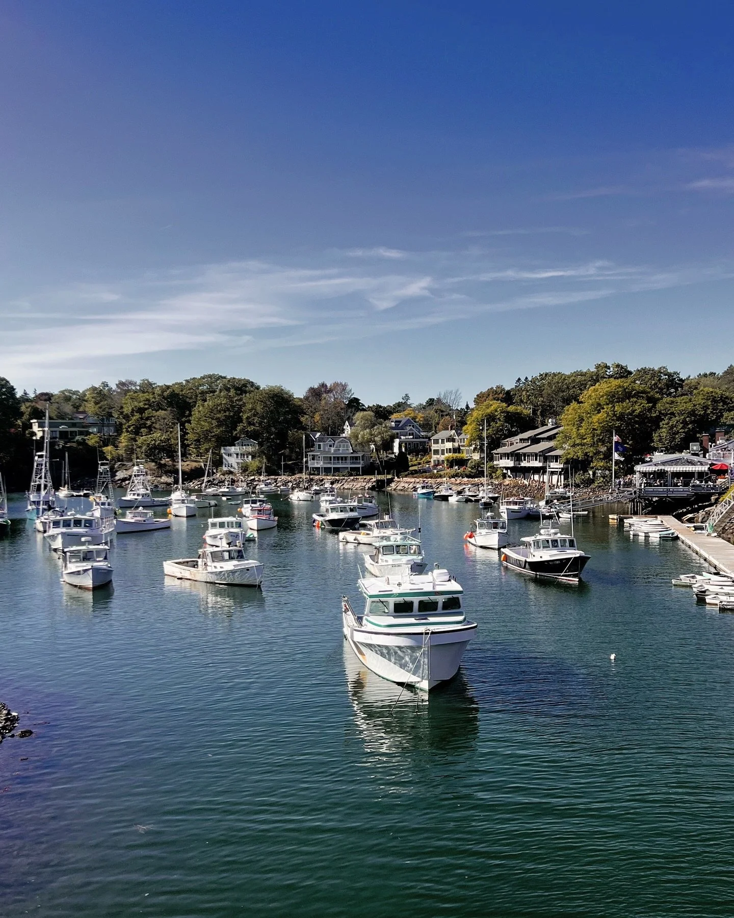 ✨ New England in September ✨

The LOML @fridgetbritz came to visit this past weekend. We did a lot of beautiful things, like walking Boston&rsquo;s Esplanade and visiting Salem. But my favorite thing that we did was visit Perkin&rsquo;s Cove in Ogunq