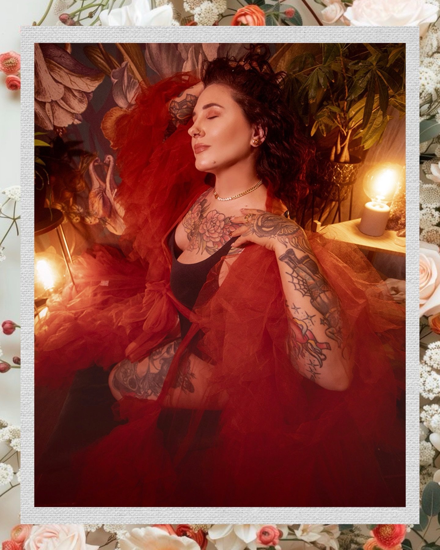 🔥✨ BURNING BRIGHTER ⭐️❤️&zwj;🔥

This might be my favorite photo that @amandavalentine has ever taken of me, which is saying a lot. But it represents exactly how I&rsquo;m feeling at this exact moment in my life &ndash; not to be cliche, but like a 