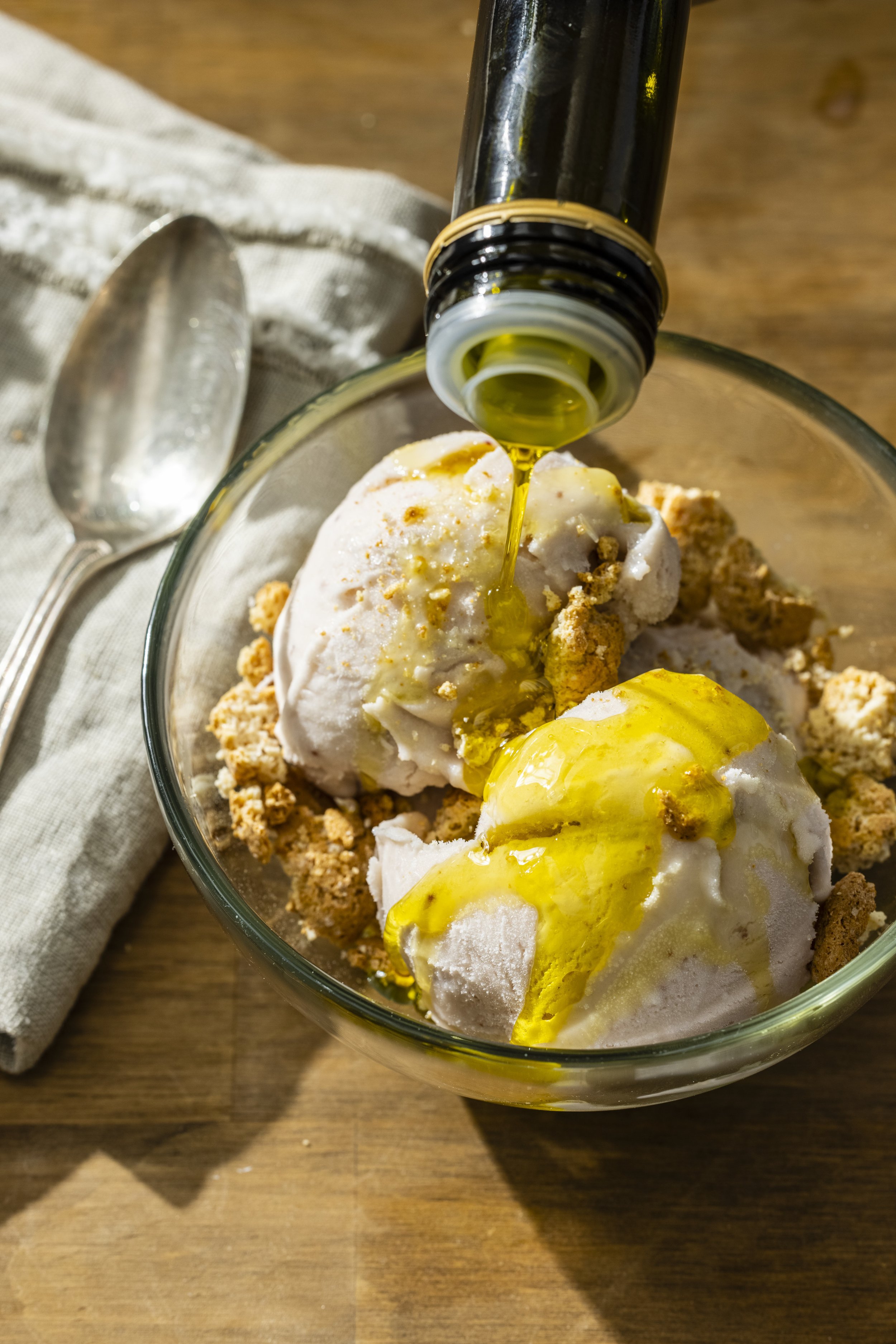 SFS_Gealto_with_Olive_Oil_Sea_Salt_and_Amaretti_Crumble-10.jpg