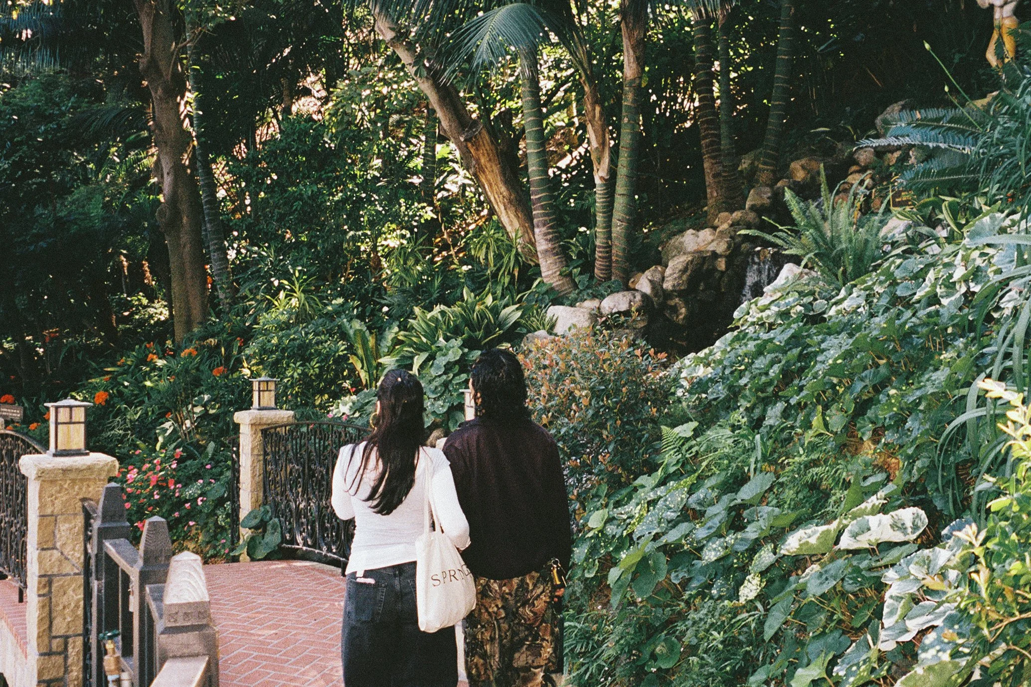 lake shrine-4.jpg