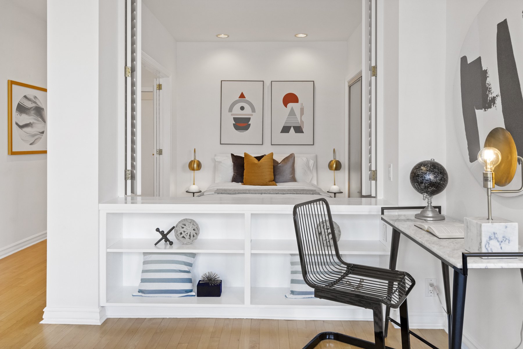 Real estate picture showing an office space inside a home.