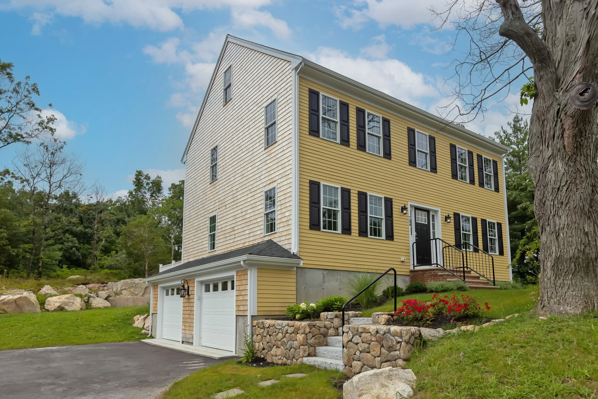 734 Pleasant St