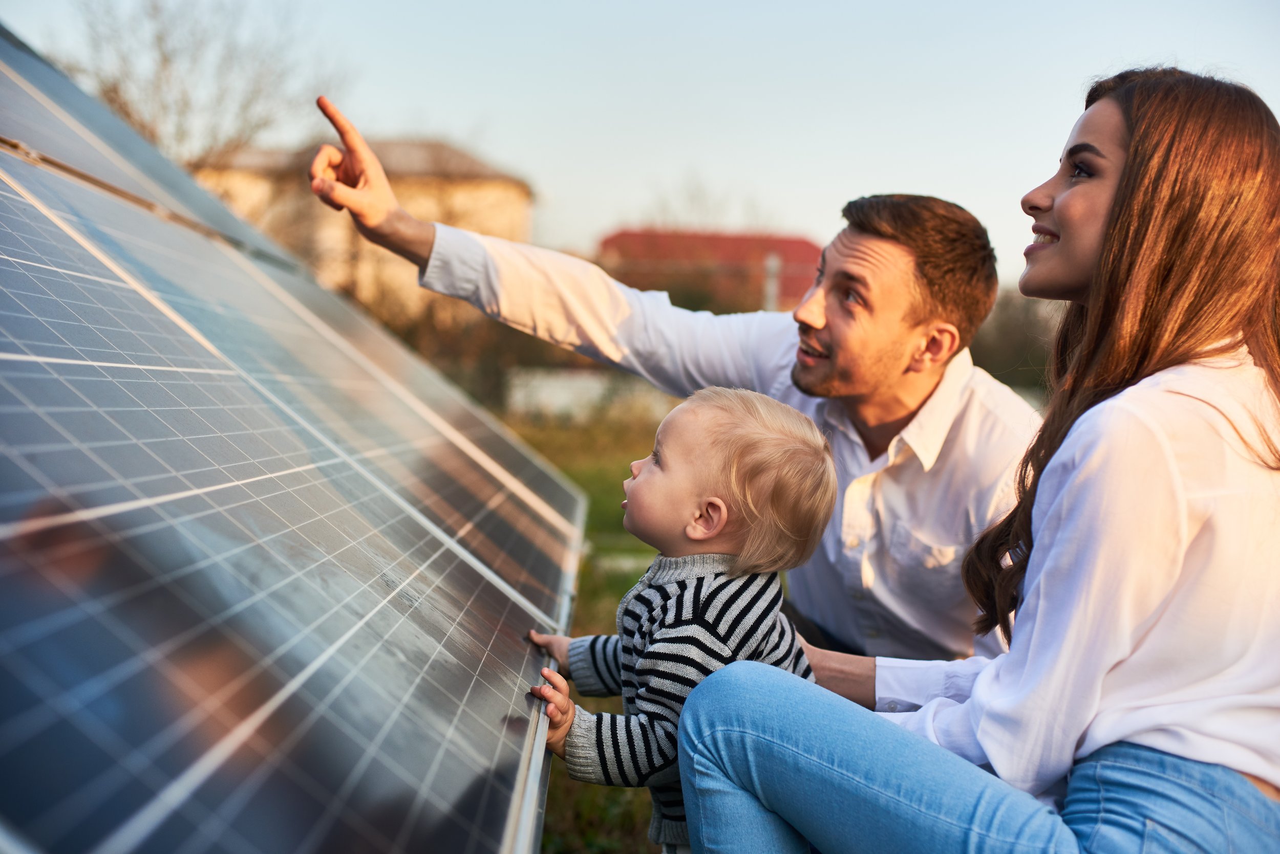“My Energy Bill Was £7.14 Last Month”: The Solar Surge That’s Creating New Careers