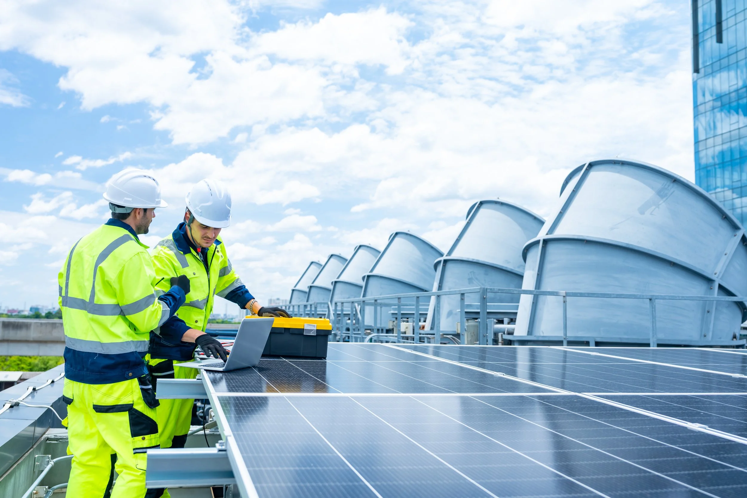 Clean Energy Targets at Risk Without Major Workforce Investment, Committee Warns